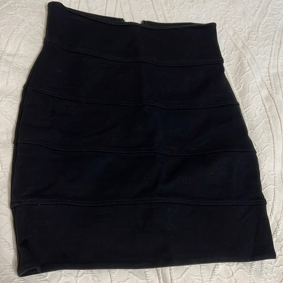 Black bandage mini skirt ARITZIA - Picture 1 of 2